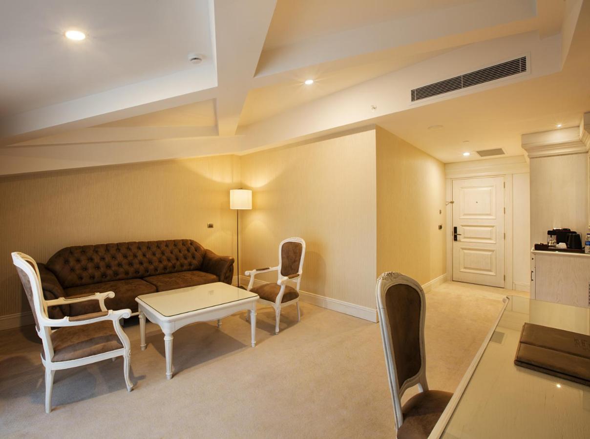 Ottoman'S Life Hotel Deluxe Istanbul Luaran gambar A suite at the hotel