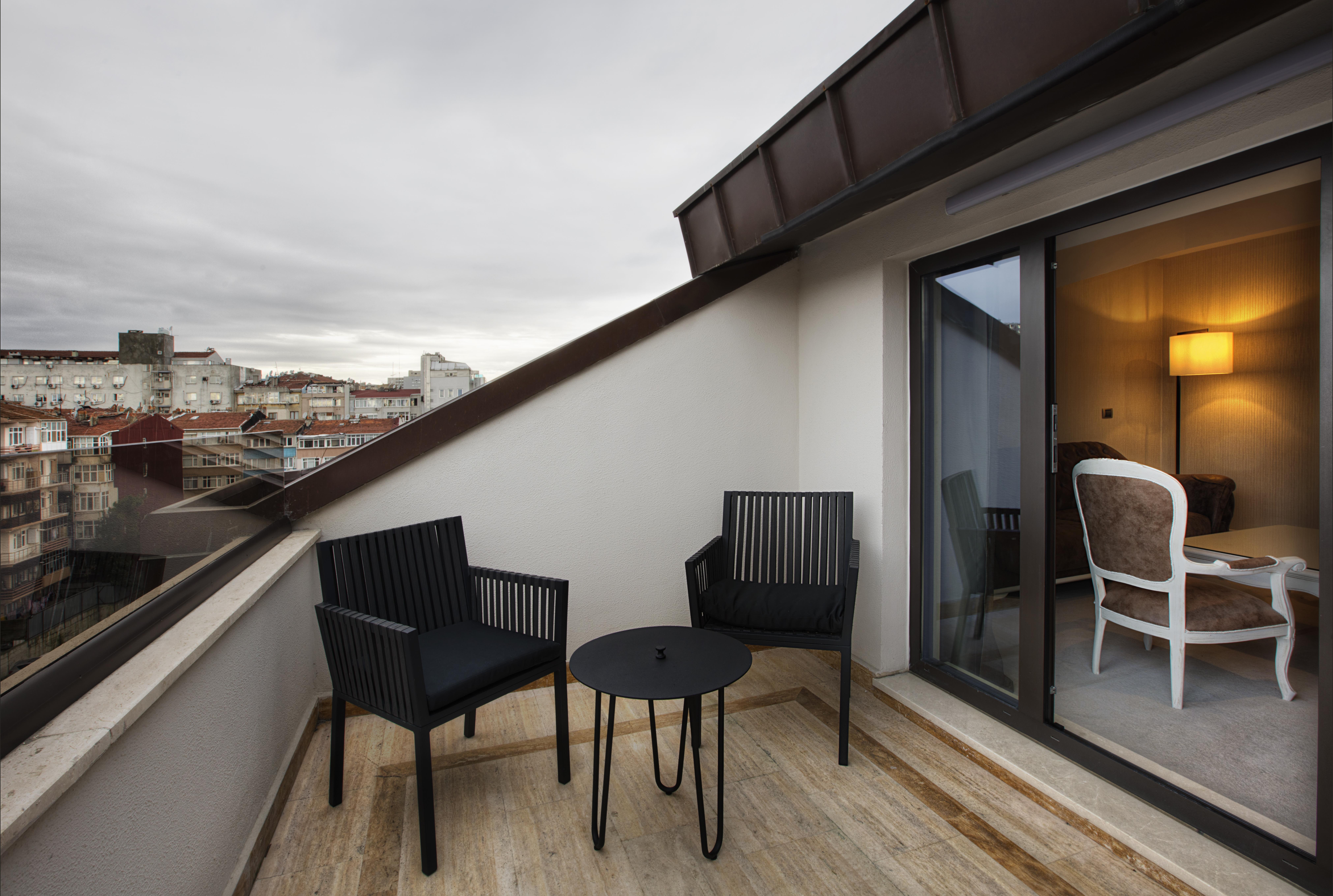 Ottoman'S Life Hotel Deluxe Istanbul Luaran gambar A balcony