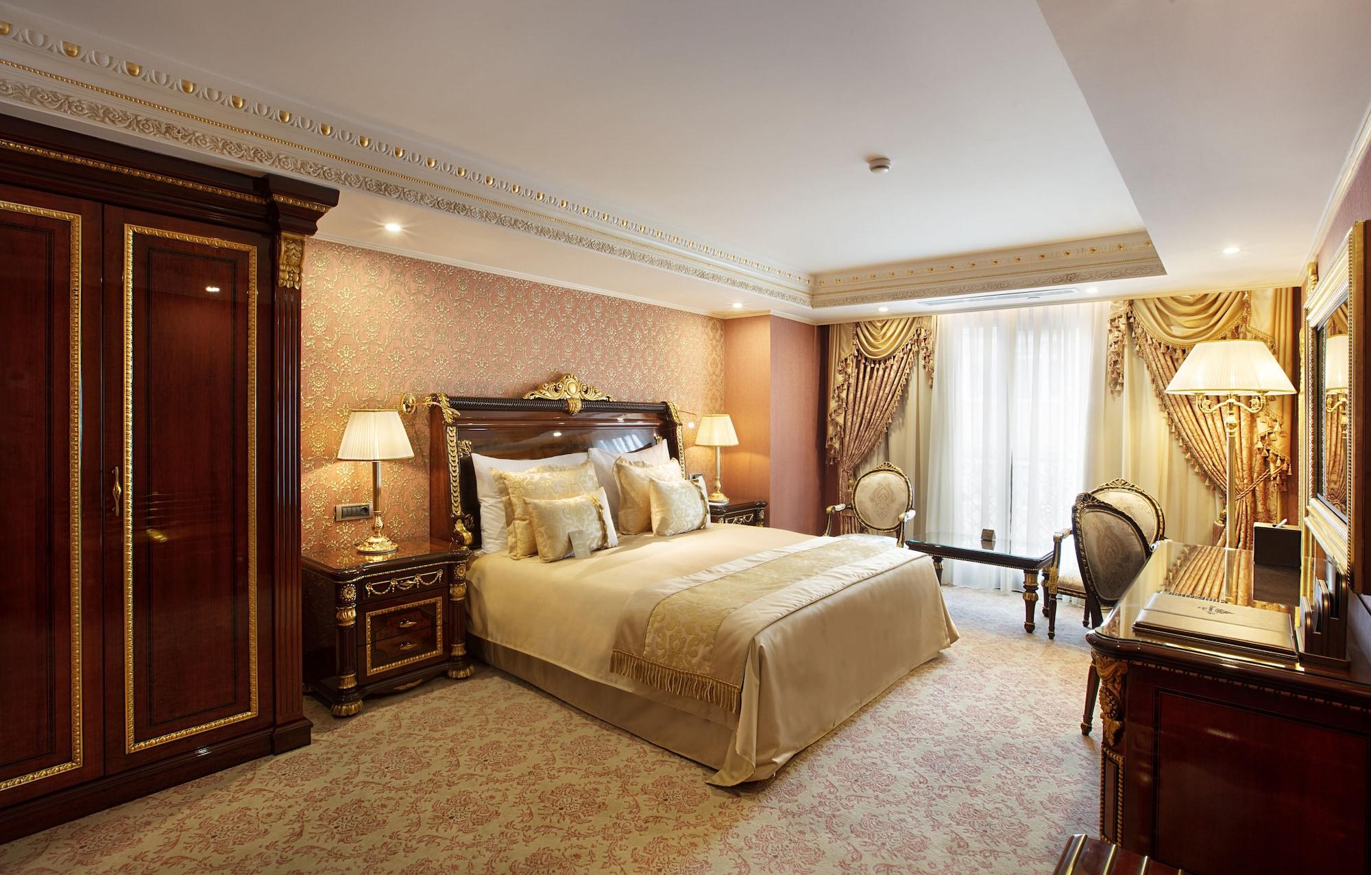 Ottoman'S Life Hotel Deluxe Istanbul Luaran gambar A suite at the Four Seasons Hotel