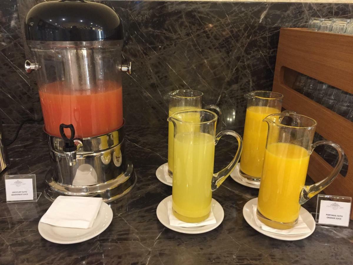 Ottoman'S Life Hotel Deluxe Istanbul Luaran gambar Juices at a buffet